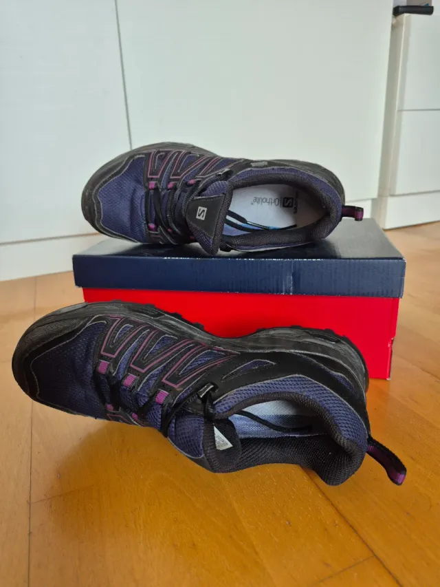 Zapatillas Salomon Montaña Talla 40 pequeña 25 cm