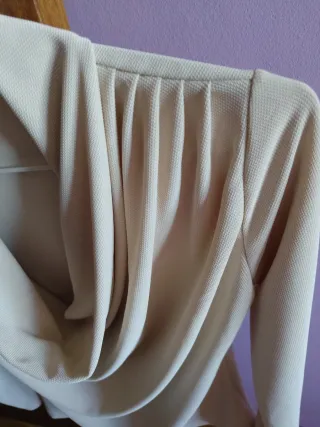 Blusa beige manga larga