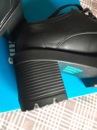 Zapatos Mustang Nuevos Talla 37
