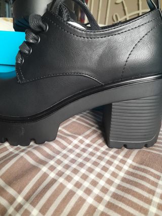 Zapatos Mustang Nuevos Talla 37