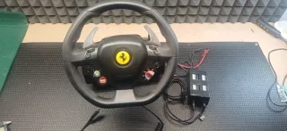 Volante Logitech G27 con cerchio Thrustmaster