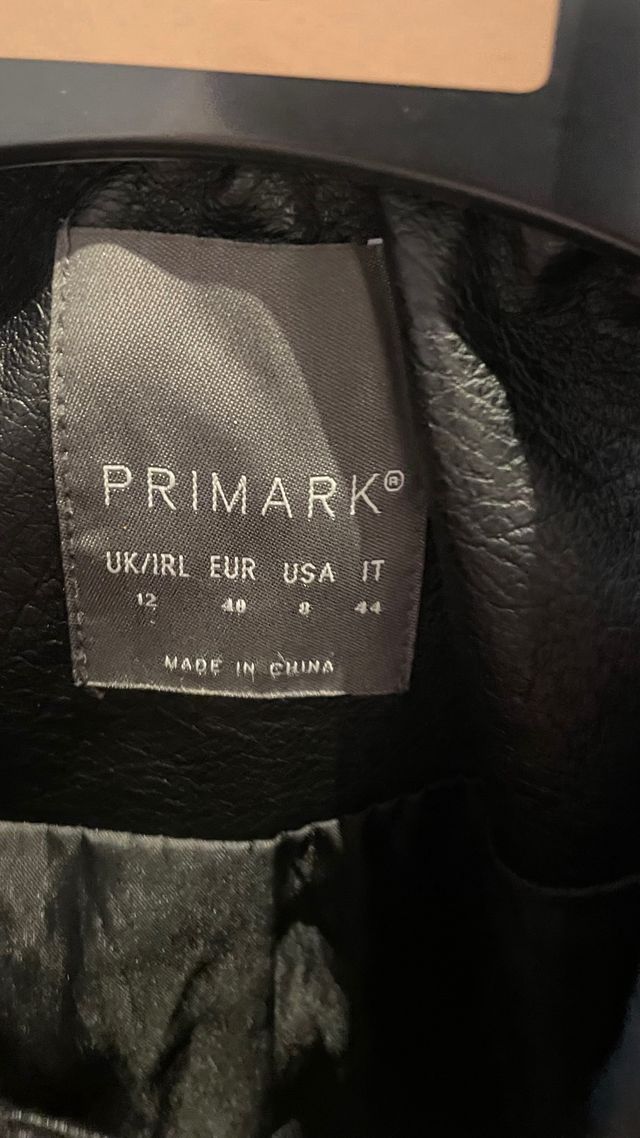 Cazadora cuero negra