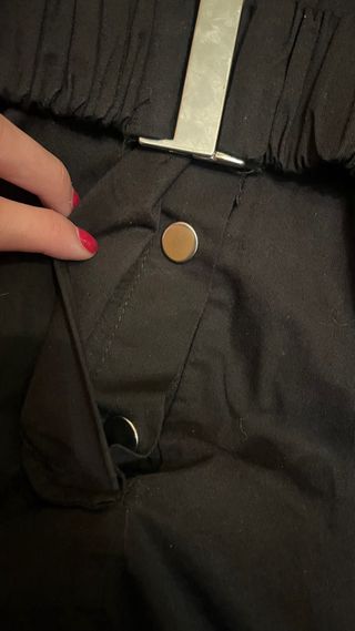 Vestido camisero Bershka negro con cinturón
