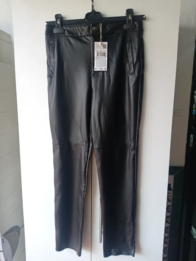 Pantalón polipiel niña Mango 11-12 años