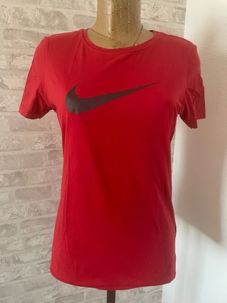 Camiseta Nike Roja