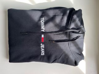 Sudadera Tommy Jeans Negra Vintage