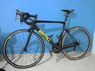 Bicicleta de carretera BMC Negra
