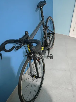 Bicicleta de carretera BMC Negra