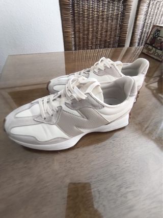 Zapatillas New Balance 327 Beige/Blanco