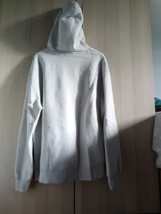Sudadera con capucha gris hombre