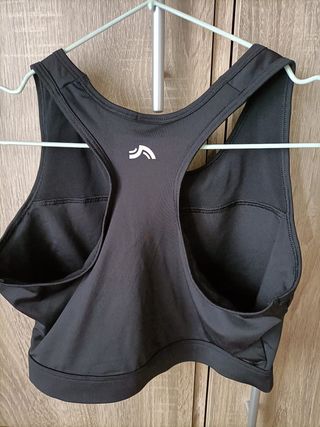 Top deportivo Crivit negro nuevo sin etiquetas