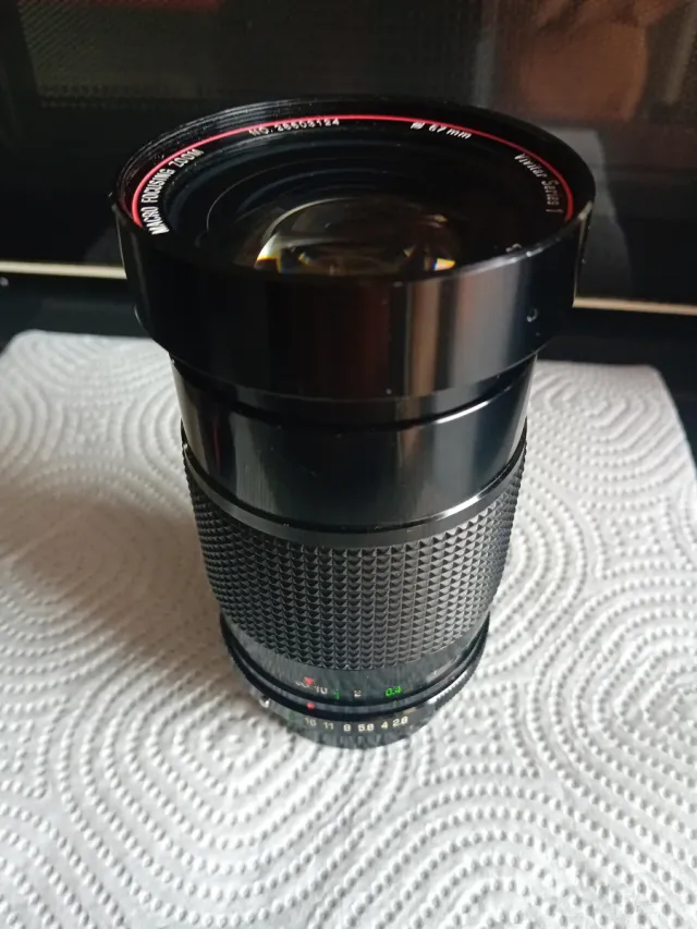 Vivitar Series 1 Zoom 28-105mm f/2.8-3.8.Pentax KA