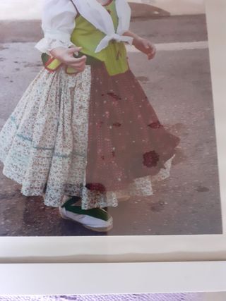 Vestido regional verde y multicolor