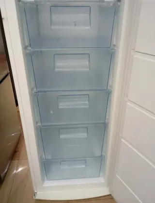 Congelador vertical Electrolux Blanco