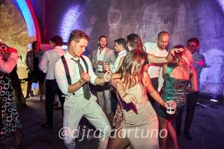 DJ professional autònom per celebracions