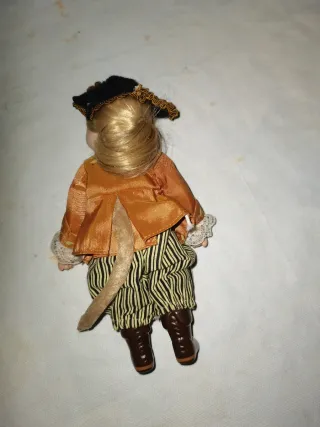 Muñeco Porcelana Gato con Botas