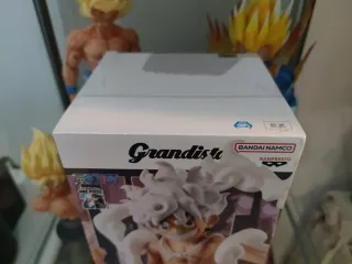 One Piece Monkey D. Luffy Gear 5 Grandista Bandai