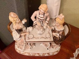 Figura cerámica mesa té
