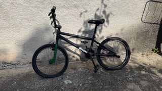 Bicicleta BMX negra