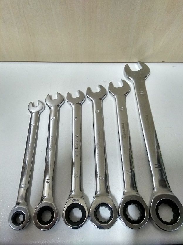 Llave Fija con Carraca 72 Dientes