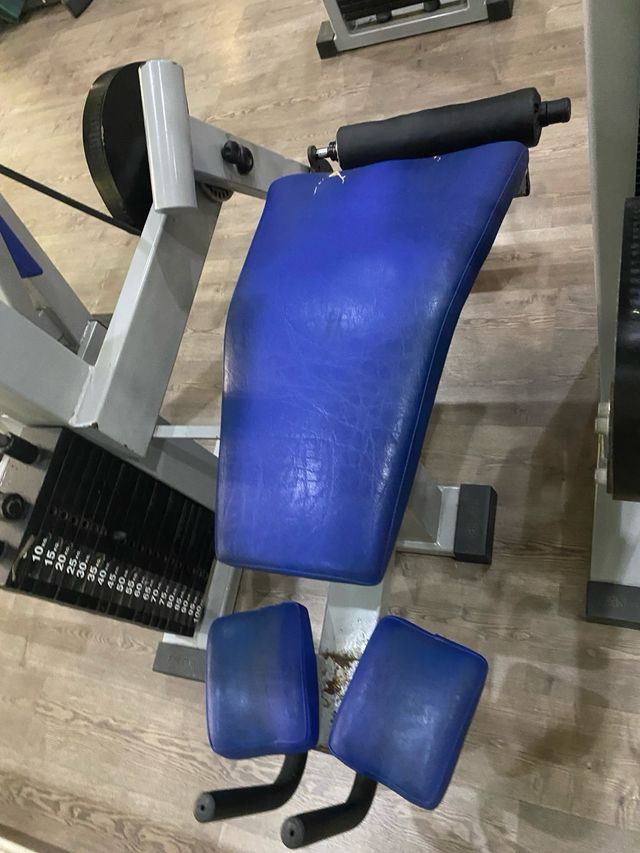 Curl Femoral Tumbado Máquina Gym