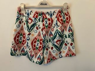 Completo giacca e shorts fantasia