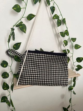 Pochette elegante tessuto e semipelle