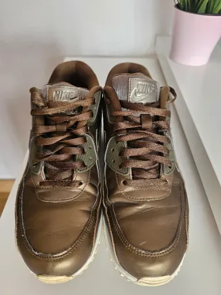 Zapatillas Nike Air Max Doradas