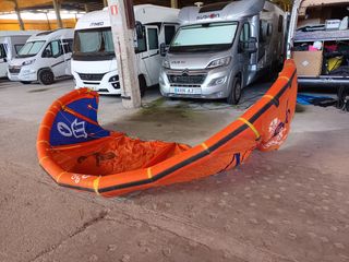Cometa Kitesurf North Evo 9m con Barra