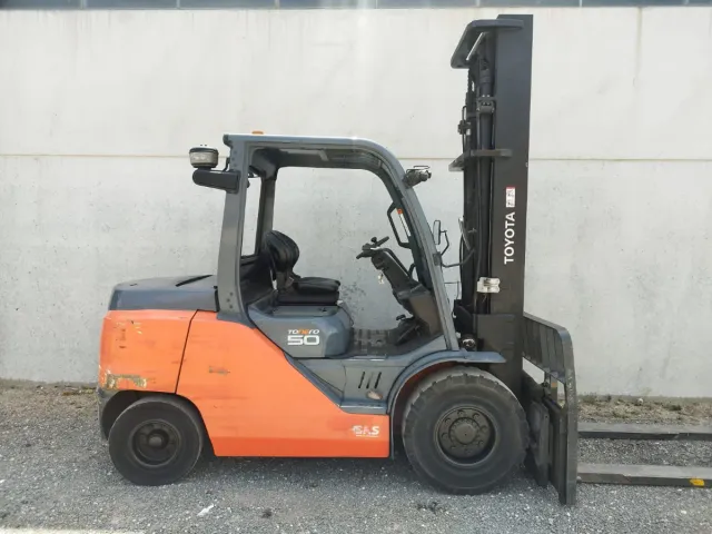 Carretilla elevadora Toyota 5T