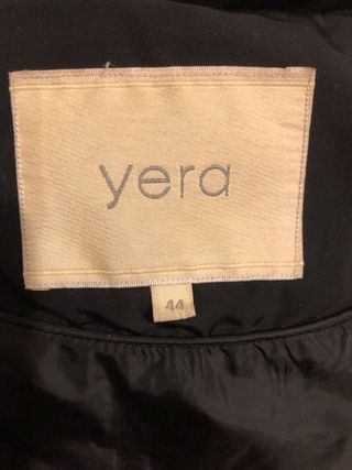 Abrigo T44 Negro con Pelo Sintético
