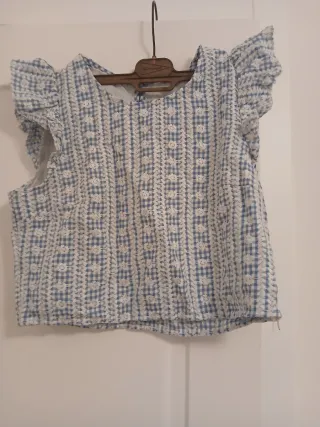 Blusa de flores azul y blanco Talla M