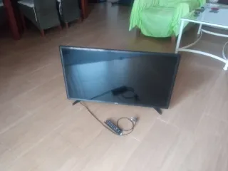 Samsung TV 40' Negra Smartv