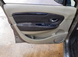 Avviso 252100502r Renault Scenic III 8651864