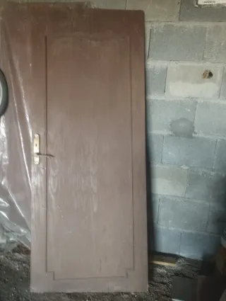 Puerta chapeado
2001x805x03 aprox.