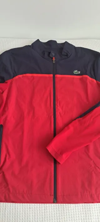 Chubasquero Lacoste Rojo y Azul