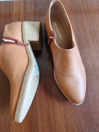 Botines marrones con cremallera