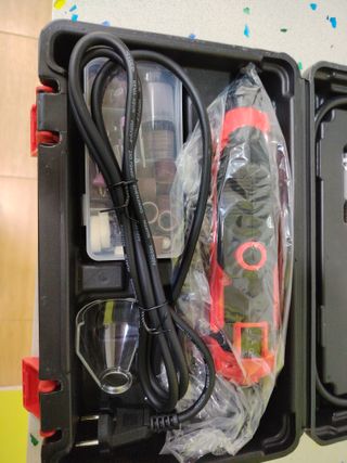 Amoladora multifunción con accesorios