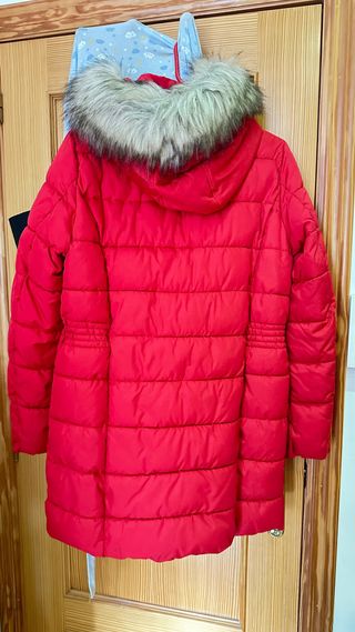 Parka Only Roja con Capucha y Pelo