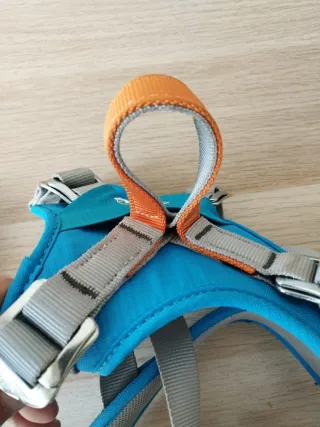 Arnés Petzl niño escalada poco uso