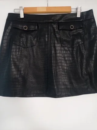 Mini falda polipiel Zara Talla L