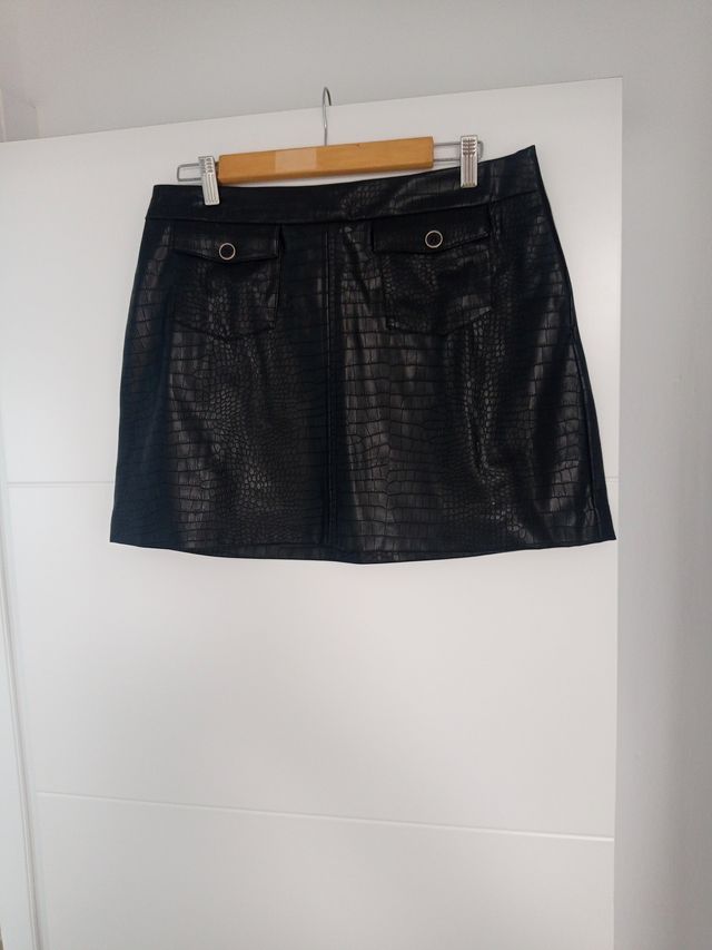 Mini falda polipiel Zara Talla L
