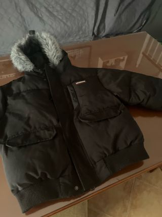 Chaqueta Mackenzie Talla 10-12 Negra