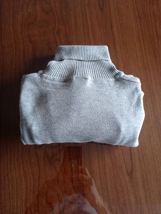 Jersey cuello vuelto gris