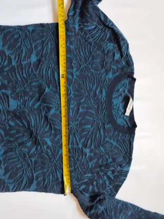 Sudadera Zara azul con estampado florarl