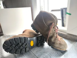 Botas Montaña Chiruca Piel Vuelta Talla 38