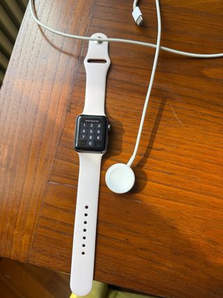 Apple Watch S3 + 2 cinturini + caricatore