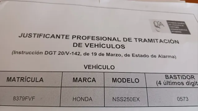 Moto Honda cilindrada 250.