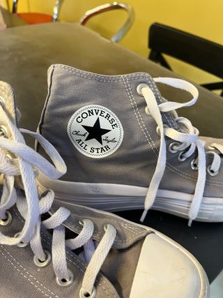 Zapatillas Converse grises altas