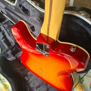 Guitarra Fender Telecaster Deluxe USA